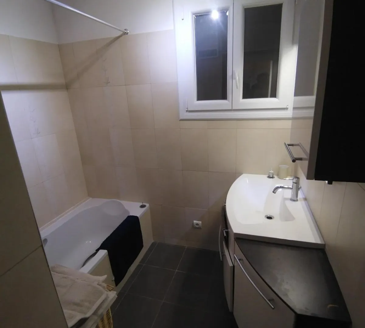 Appartement T3 Calme Et Lumineux à Menton 0*,  France